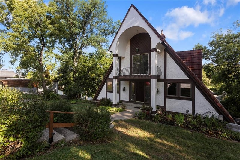7616 NW Eastside Dr, Weatherby Lake, MO 64152