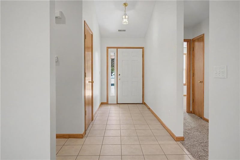 2745 Coralberry Ct, Lawrence, KS 66047