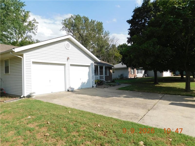 400 Ann Ave, Harrisonville, MO 64701