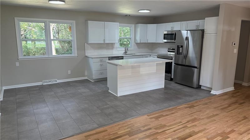 709 Broad St, Warrensburg, MO 64093
