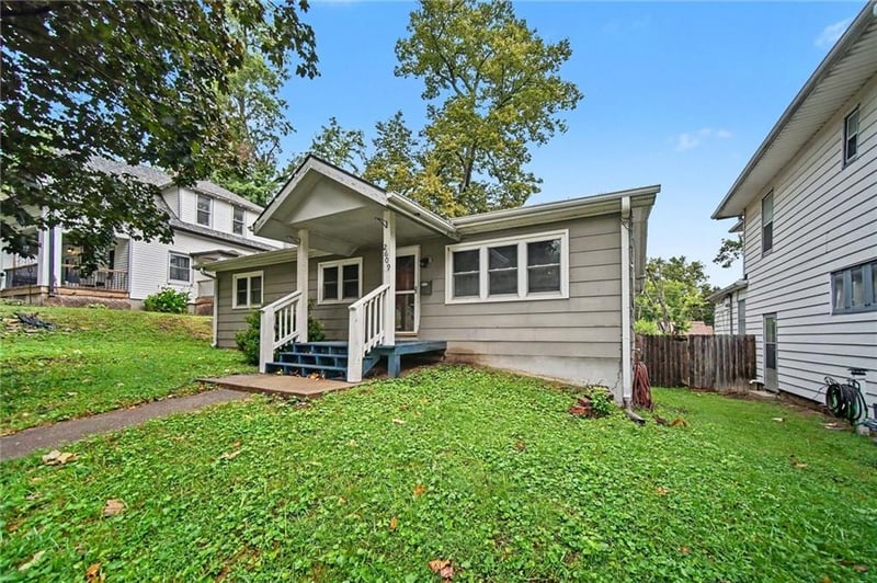 2609 Faraon St, St Joseph, MO 64501