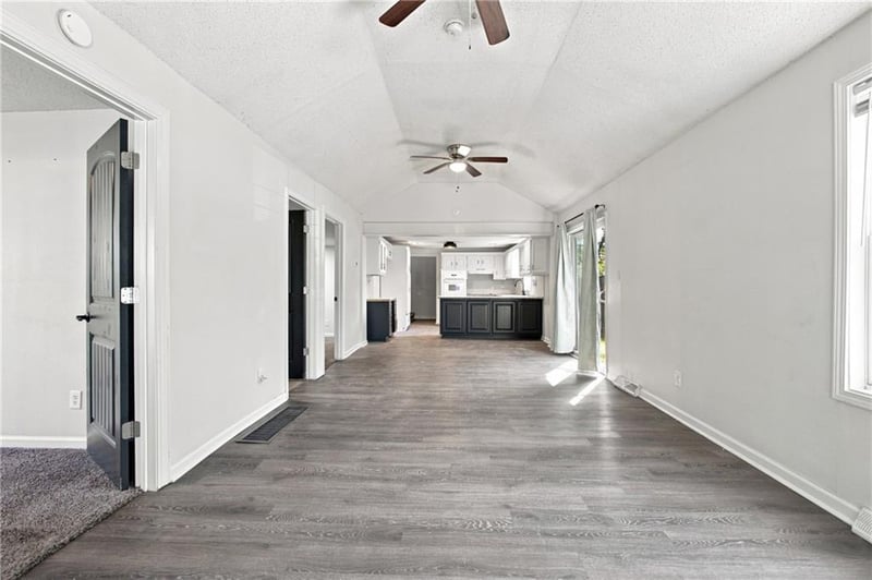 113 Topping Ave, Kansas City, MO 64123