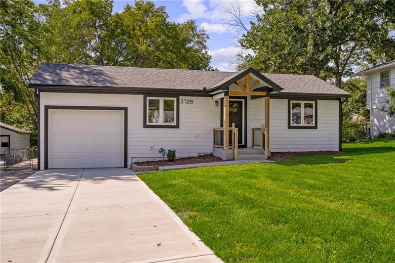 3739 Meadow Ln, Kansas City, MO 64137