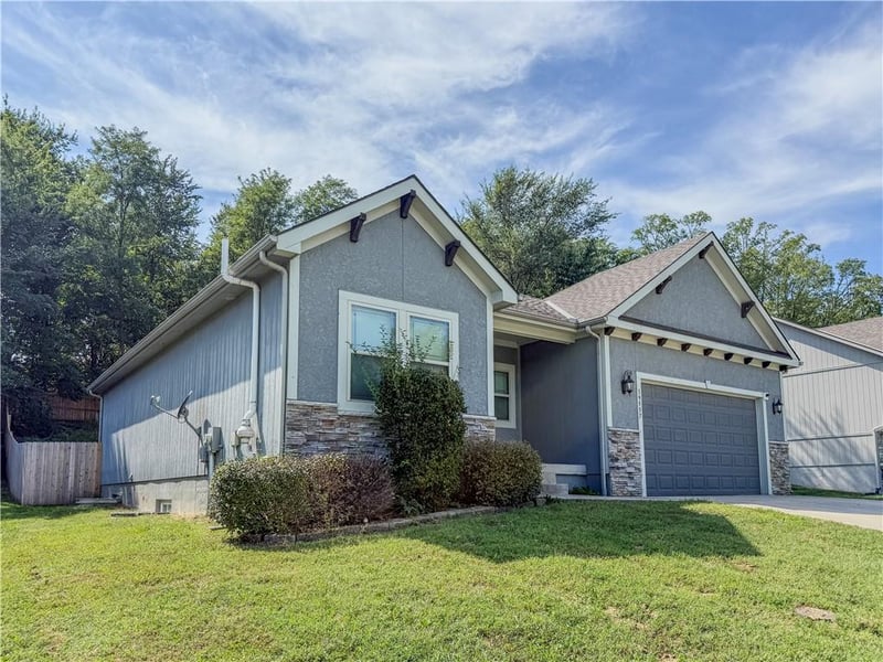 19557 E 14th North St, Independence, MO 64056