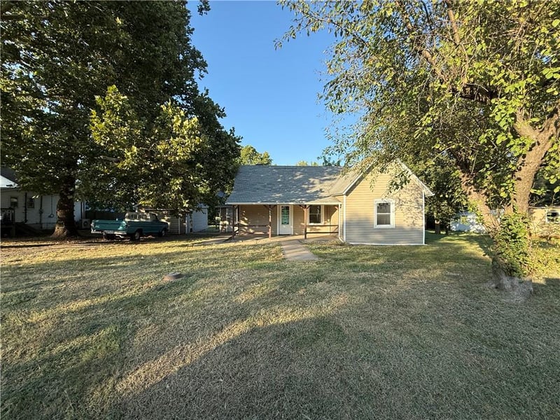 324 Main St, Nortonville, KS 66060