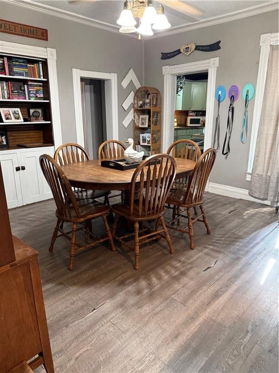 300 NE 1st St, Hardin, MO 64035