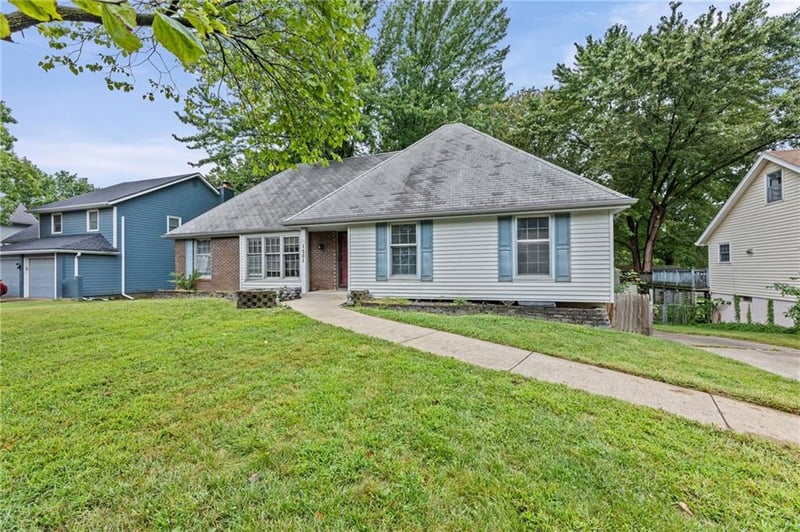 1501 SW 23rd St, Blue Springs, MO 64015