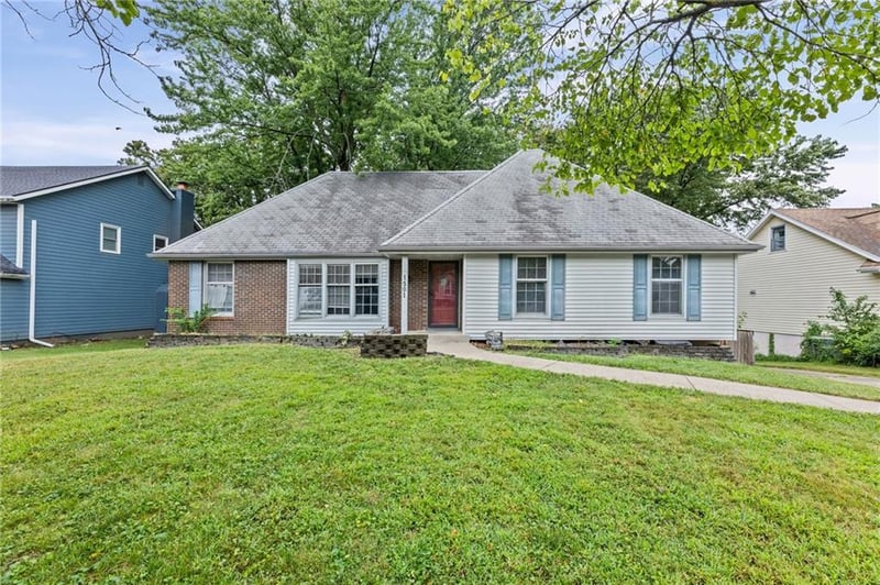 1501 SW 23rd St, Blue Springs, MO 64015