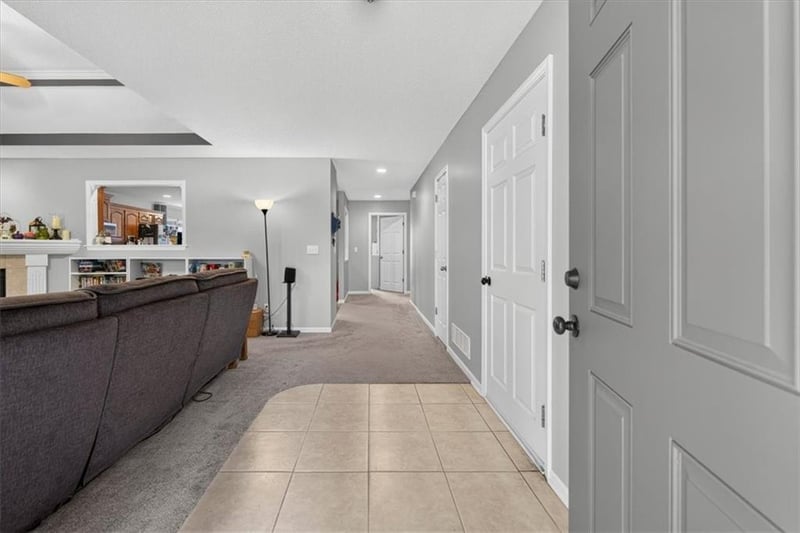 507 SW Cross Creek Dr, Grain Valley, MO 64029