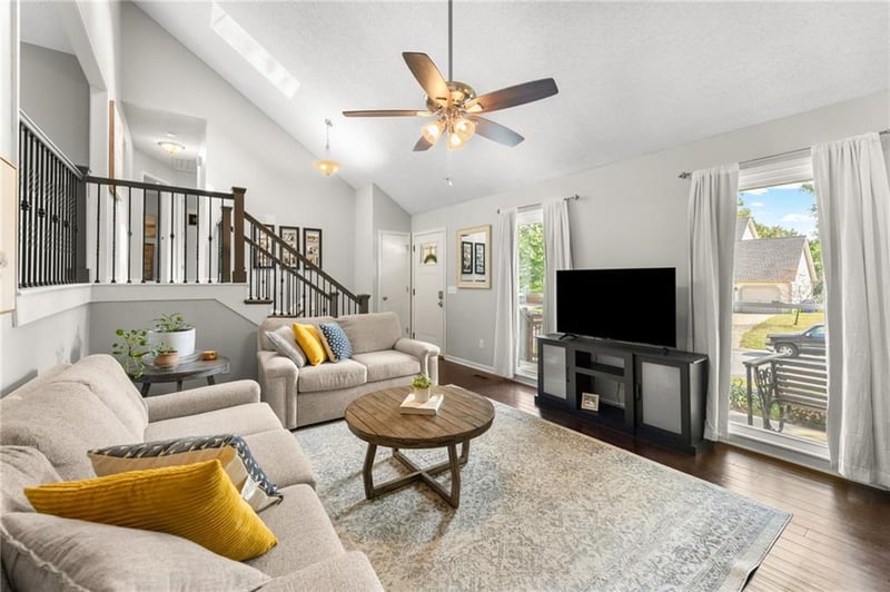 405 N Mesquite St, Olathe, KS 66061