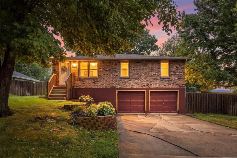 10728 N Walnut St, Kansas City, MO 64155