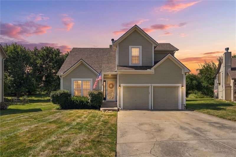 15214 S Albervan St, Olathe, KS 66062