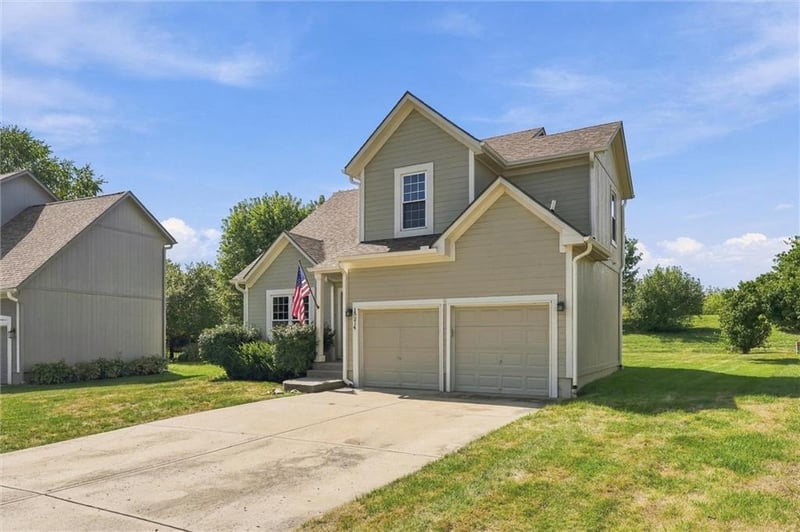15214 S Albervan St, Olathe, KS 66062