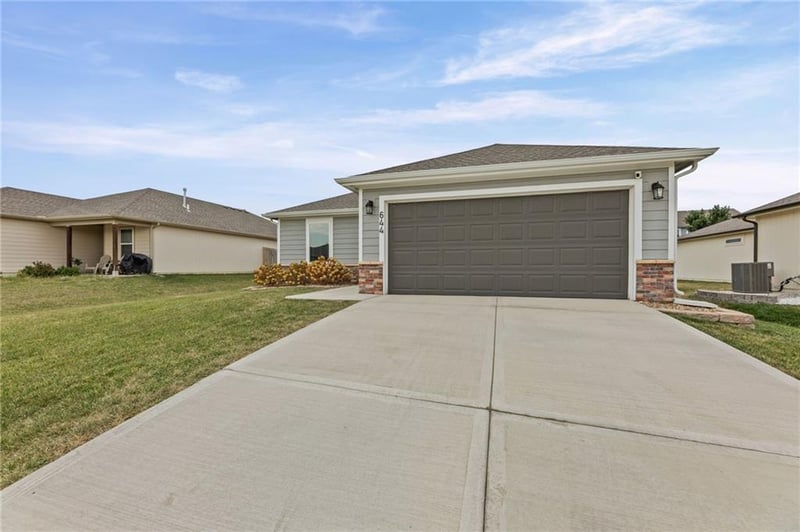644 N Pear St, Gardner, KS 66030