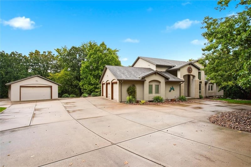 5630 Legler St, Shawnee, KS 66217