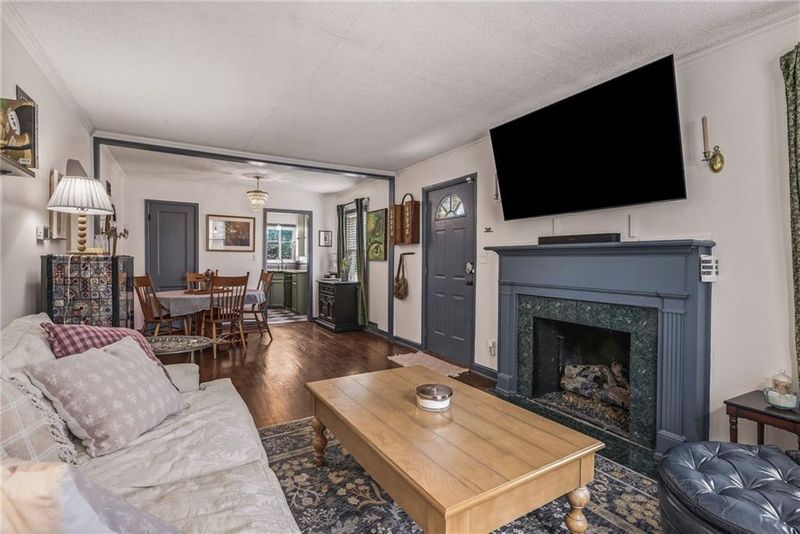 5011 W 51st St, Roeland Park, KS 66205
