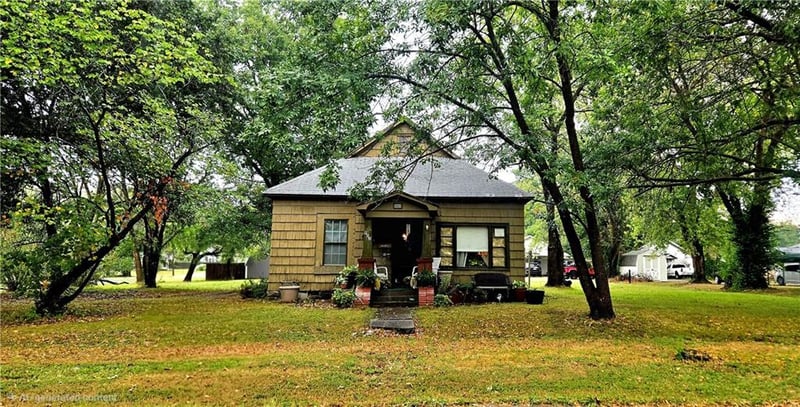 903 E 10th St, Pittsburg, KS 66762