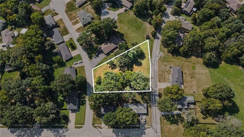 00 Maple Dr, Smithville, MO 64089