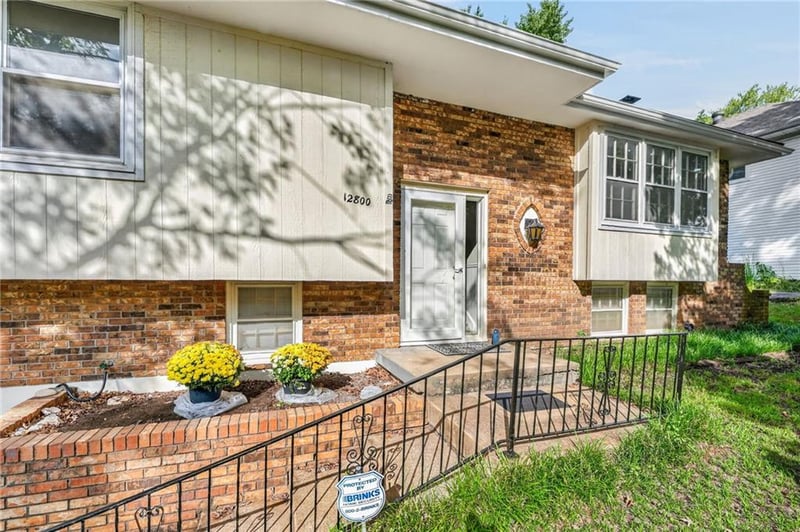 12800 Ewing Ave, Grandview, MO 64030