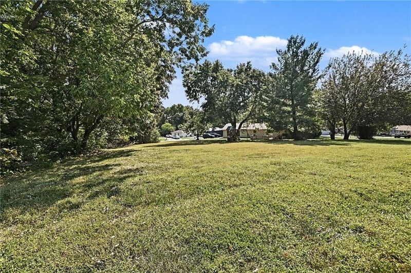 00 Maple Ln, Smithville, MO 64089