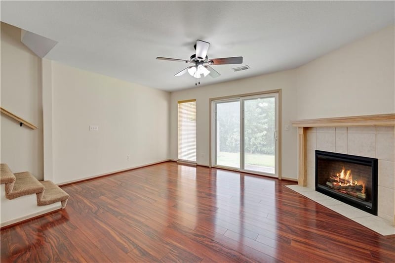 3223 SW Shadow Brook Dr, Blue Springs, MO 64015