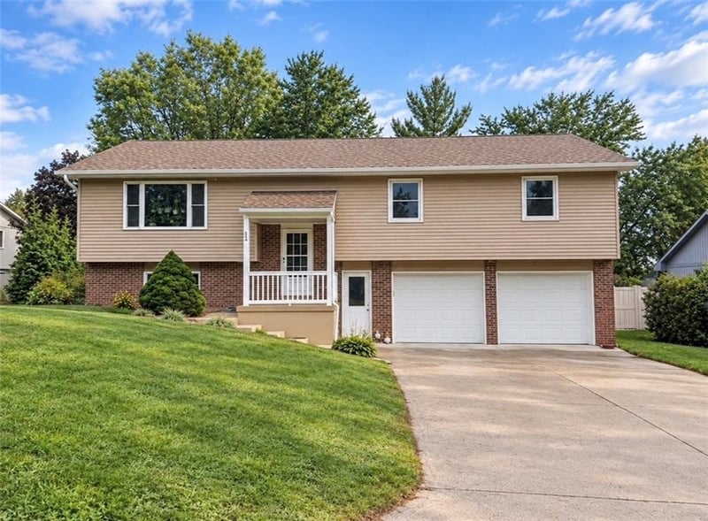 824 S Dunn St, Maryville, MO 64468