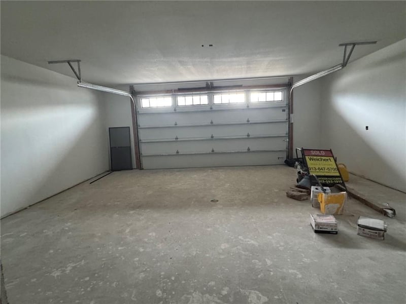 1974 Harvest Rd, Liberty, MO 64068