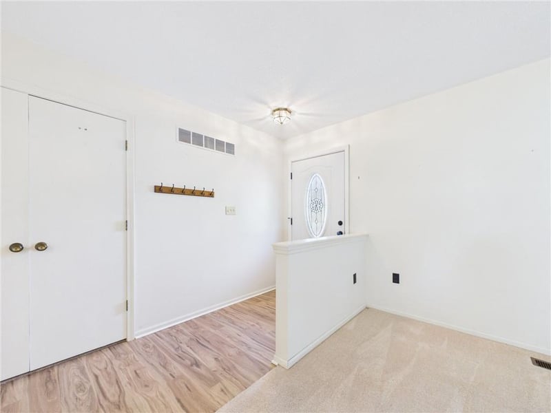 26575 W 321st Ter, Paola, KS 66071