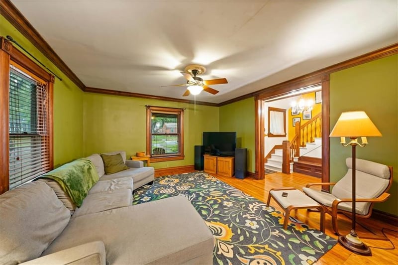579 E Loula St, Olathe, KS 66061