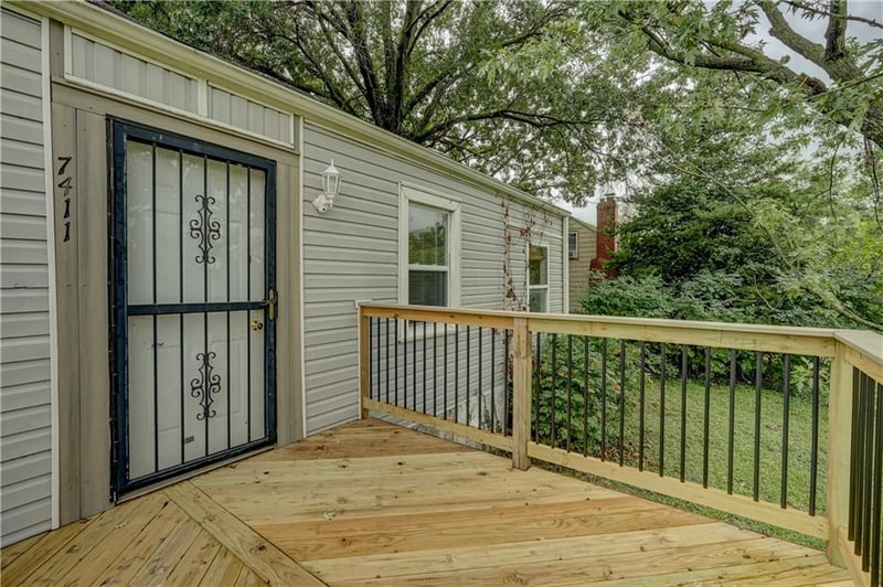 7411 E 83rd St, Kansas City, MO 64138