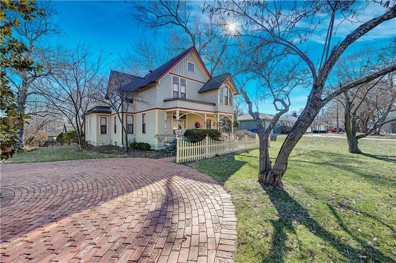 401 S Harrison St, Olathe, KS 66061