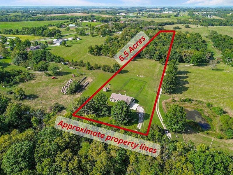 20562 Turner Rd, Leavenworth, KS 66048