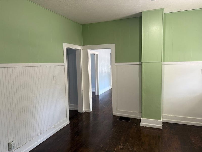 201 NW 15th St, Blue Springs, MO 64015
