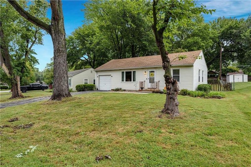 11416 W 67th Ter, Shawnee, KS 66203