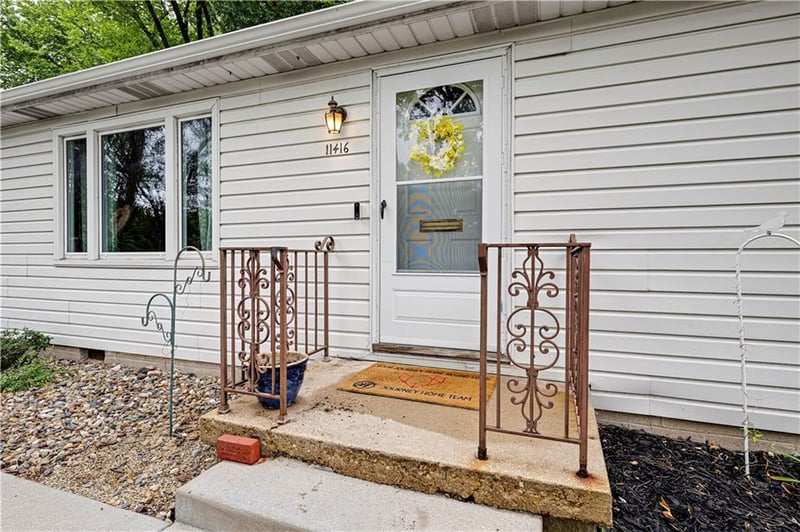 11416 W 67th Ter, Shawnee, KS 66203