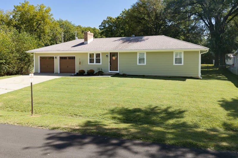 2951 N 155th Ter, Basehor, KS 66007