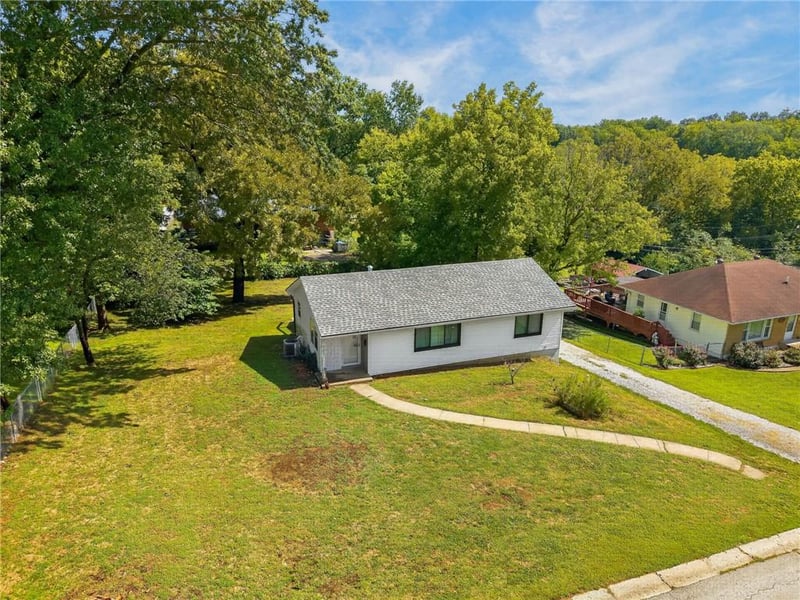 127 Woods St, Excelsior Springs, MO 64024