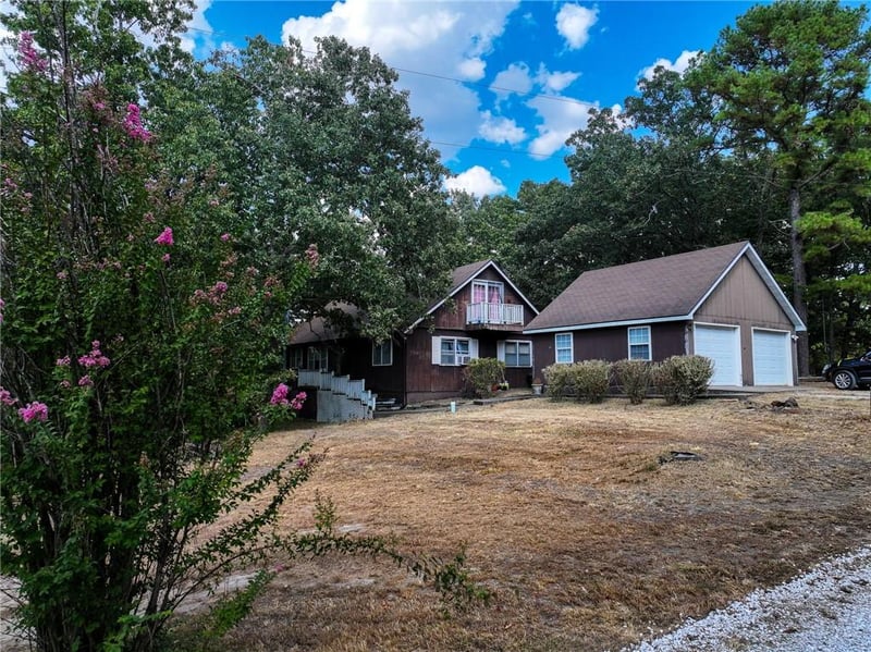 3889 S 143rd Rd, Bolivar, MO 65613