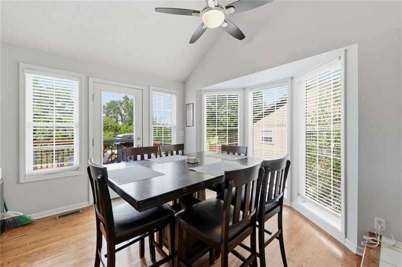1520 SE 11th St, Lee's Summit, MO 64081