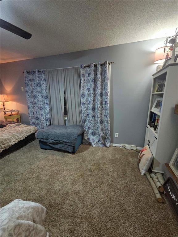 1950 Safari Dr, St Joseph, MO 64506