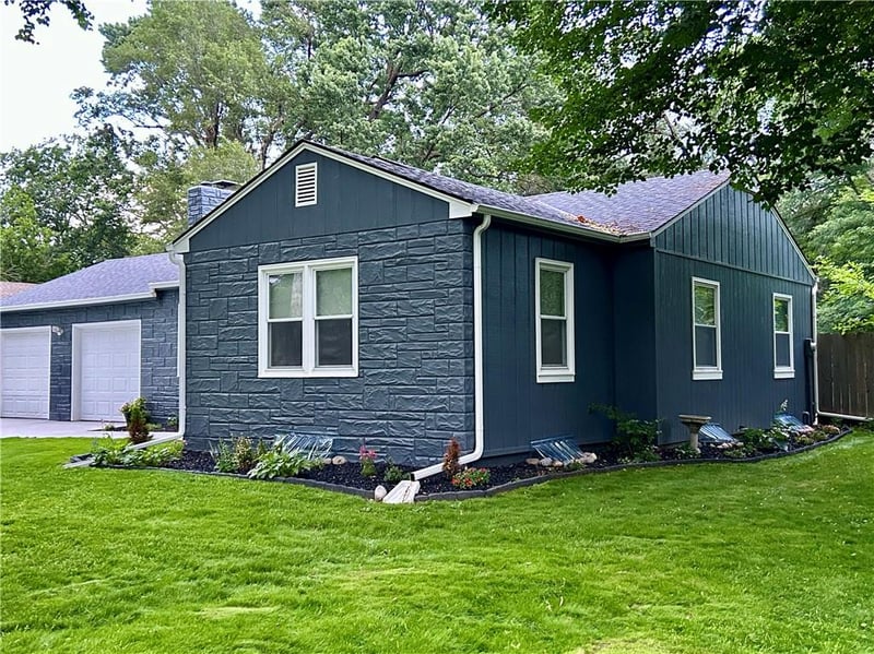7601 Hemlock St, Overland Park, KS 66204