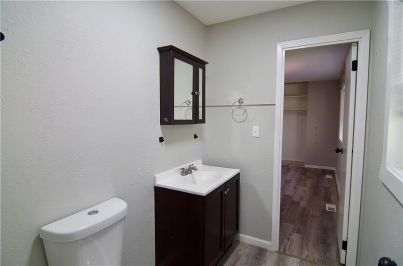 8302 E 93rd Ter, Kansas City, MO 64138