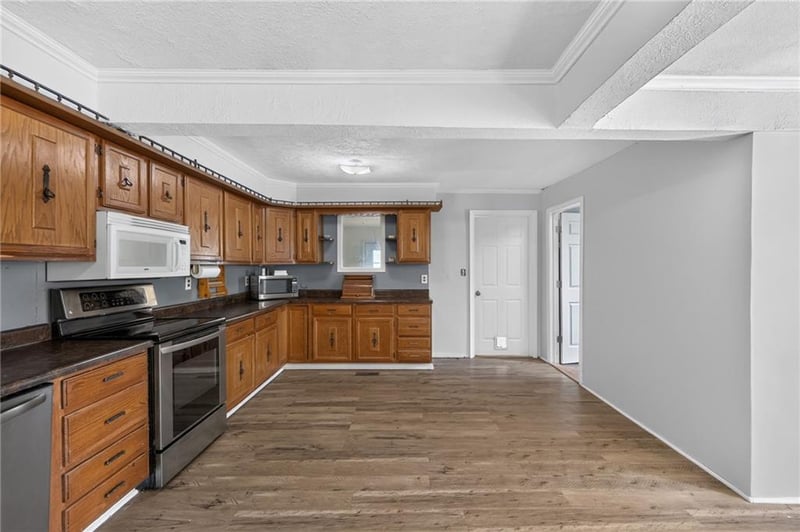 1008 N 14th St, Leavenworth, KS 66048