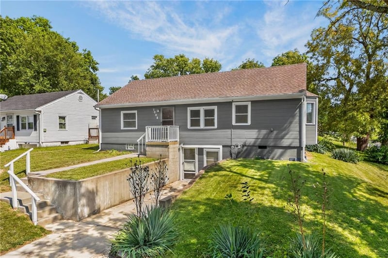 1008 N 14th St, Leavenworth, KS 66048