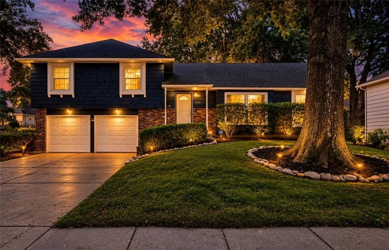 9800 Walmer St, Overland Park, KS 66212