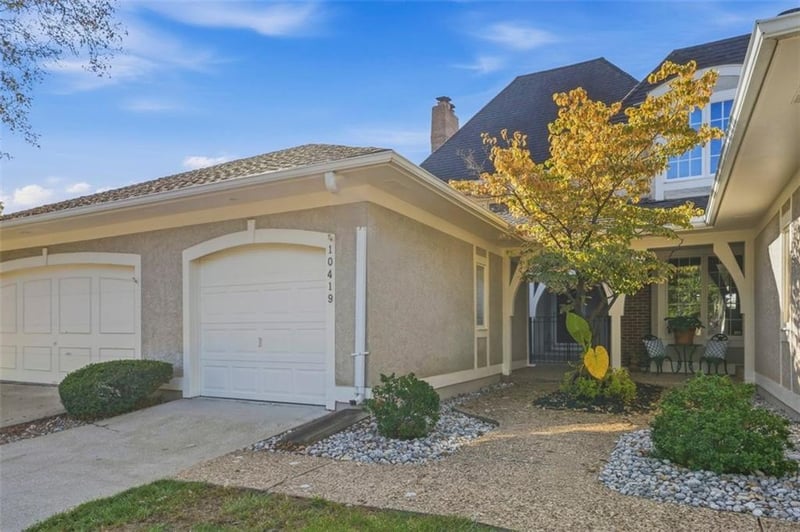 10419 Garnett St, Overland Park, KS 66214