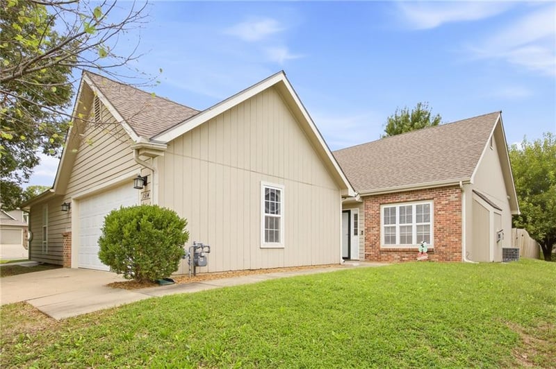 3514 Fieldstone Ct, Lawrence, KS 66049