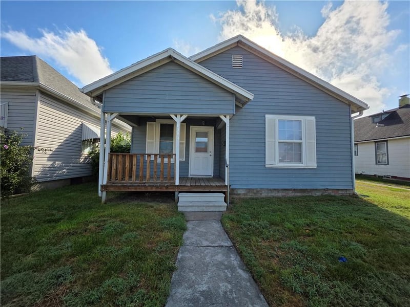 6309 Carnegie St, St Joseph, MO 64504