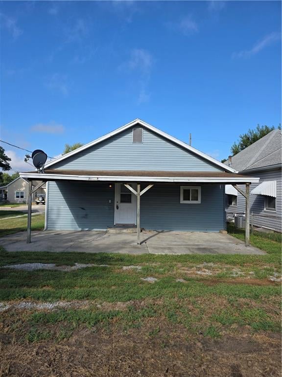 6309 Carnegie St, St Joseph, MO 64504