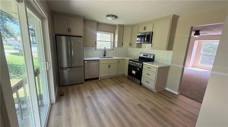 8132-8134 N Stoddard Ave, Kansas City, MO 64152